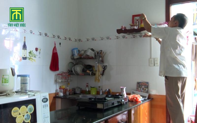 Đặt bàn thờ ông Táo ở nơi cao ráo sạch sẽ