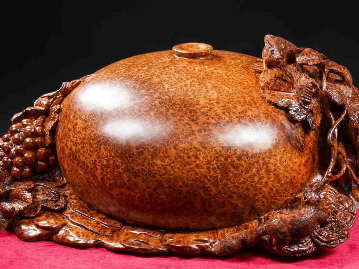 Bình Phú Qúy làm từ gỗ nu  (Nguồn: Sưu tầm)