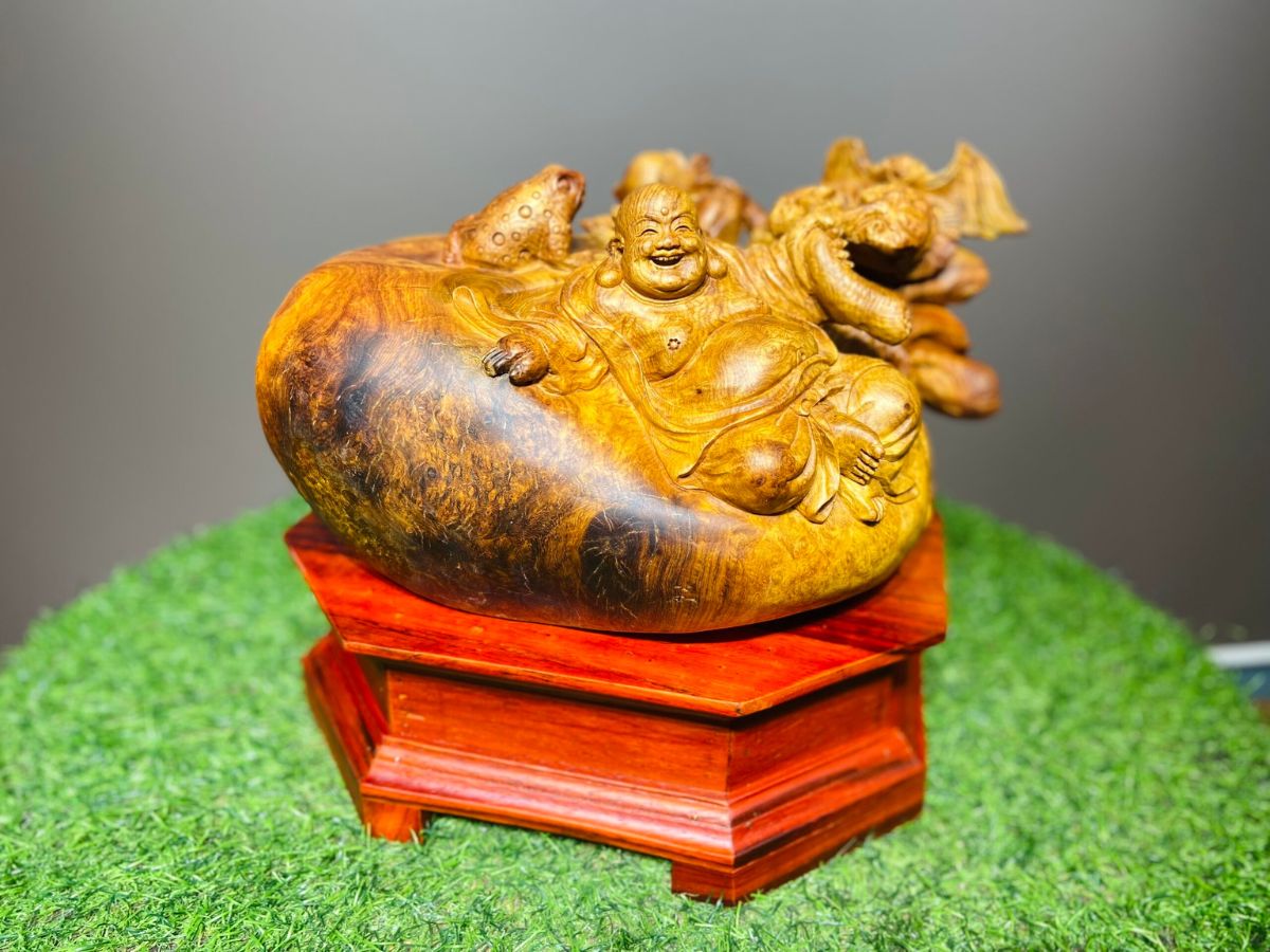 Tượng phật gỗ nu hương (Nguồn: Sưu tầm)