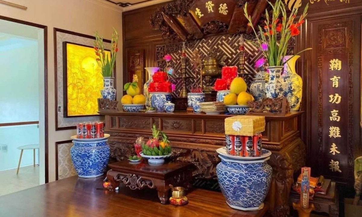 Cách bố trí bàn thờ gia tiên tam cấp đúng chuẩn