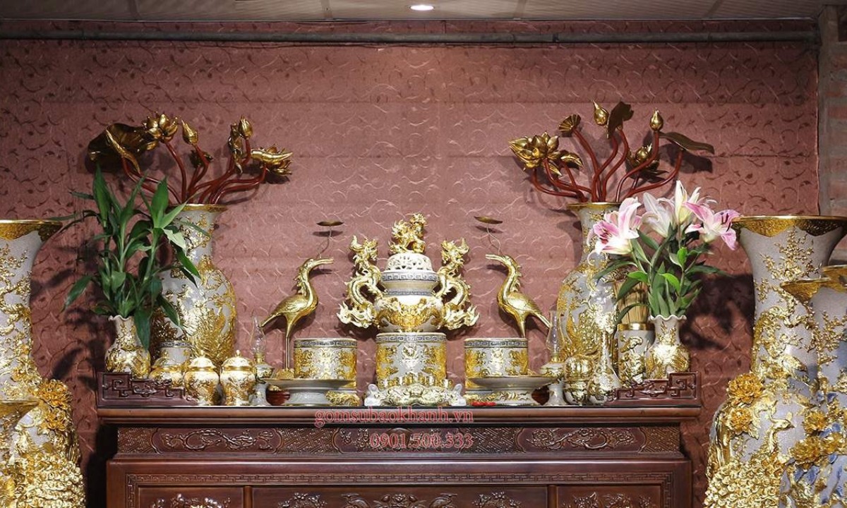 Không cần thiết sắp xếp bàn thờ gia tiên quá phức tạp, cầu kỳ