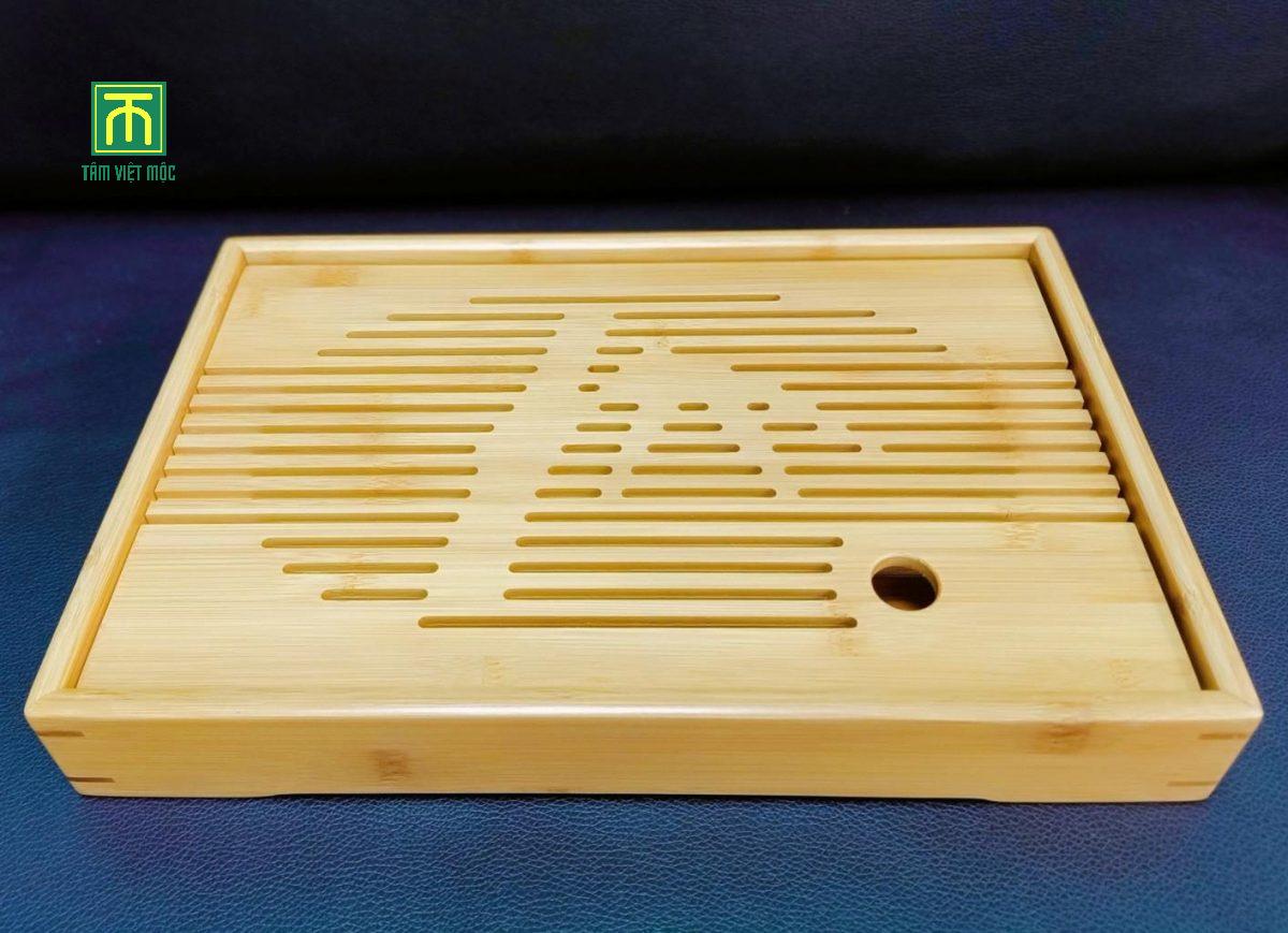 Chuẩn bị nguyên liệu để làm khay trà bằng tre
