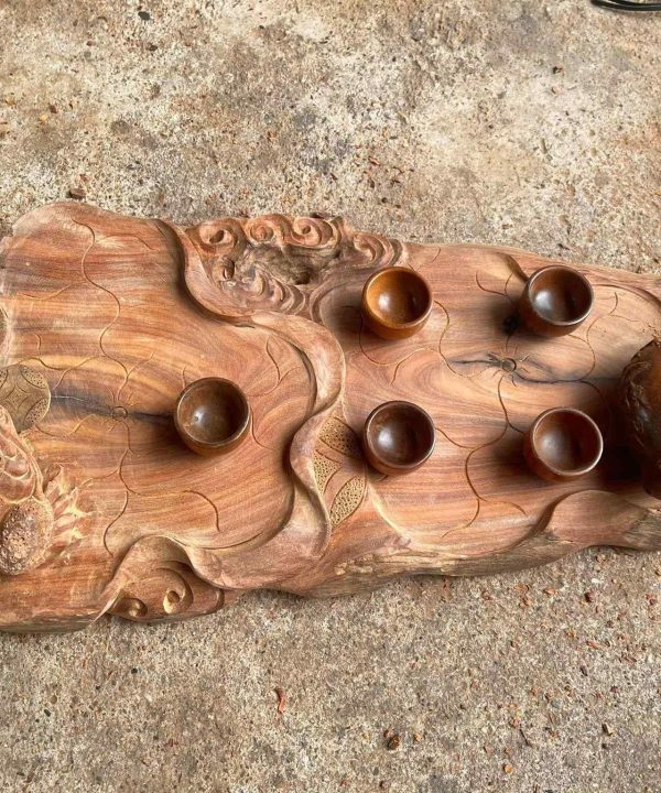 Khay trà gỗ bách xanh có cóc ngậm tiền dài 60 rộng 30 dày 12 2