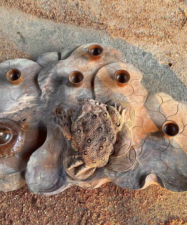 Khay trà gỗ bách xanh thiềm thừ ngồi lá sen dài 75 rộng 60 dày 16 1