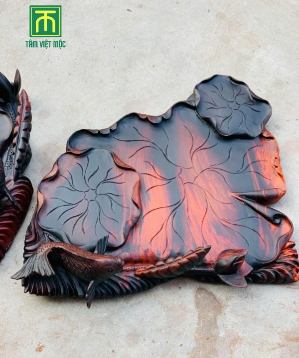 Khay trà gỗ trắc hình lá sen dài 50 rộng 33 dày 4 2